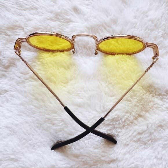 Kate Clear Yellow Round Sunglasses - Picture 11 of 14